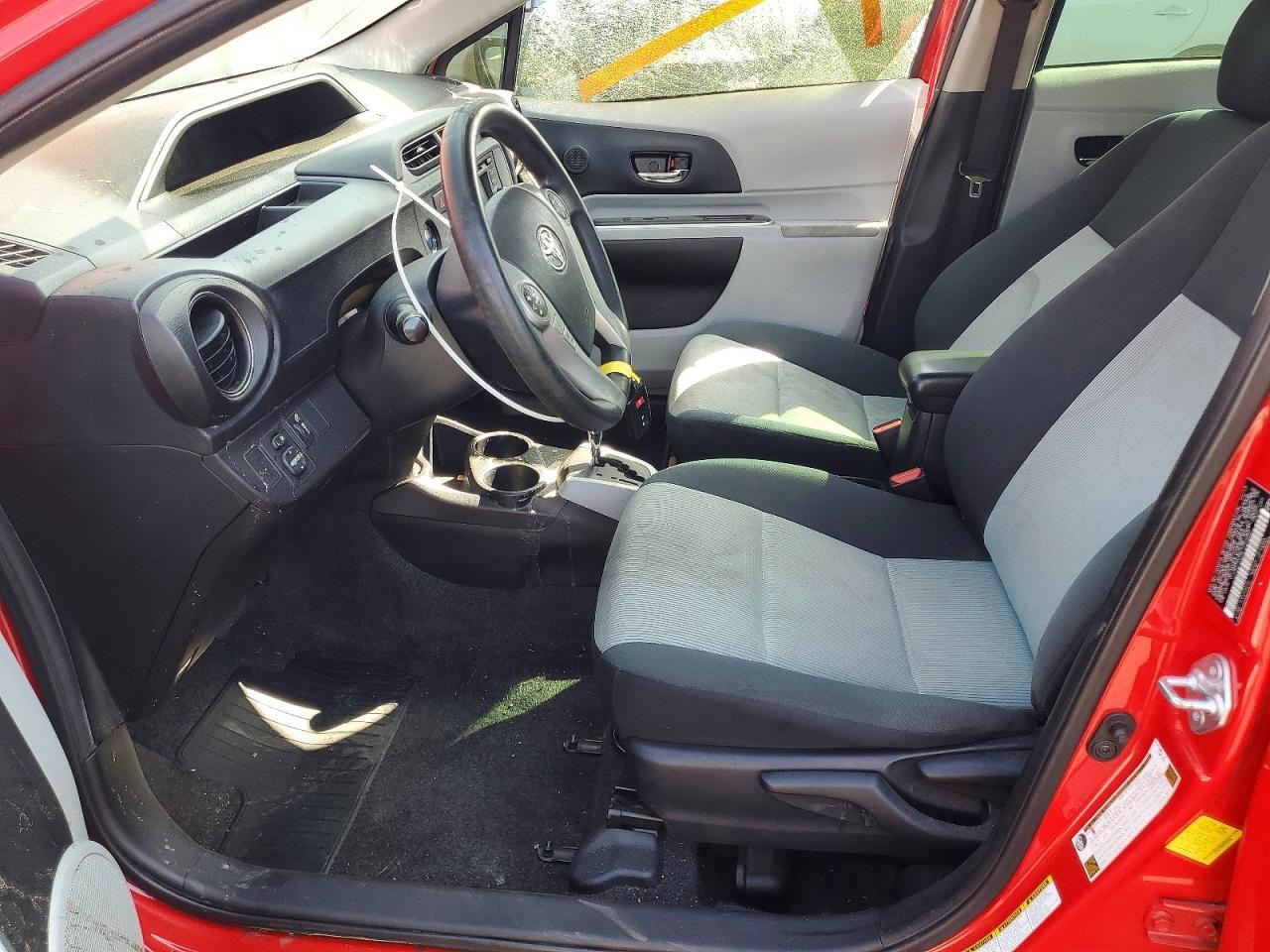 2014 Toyota Prius C Three - zdjęcie 7