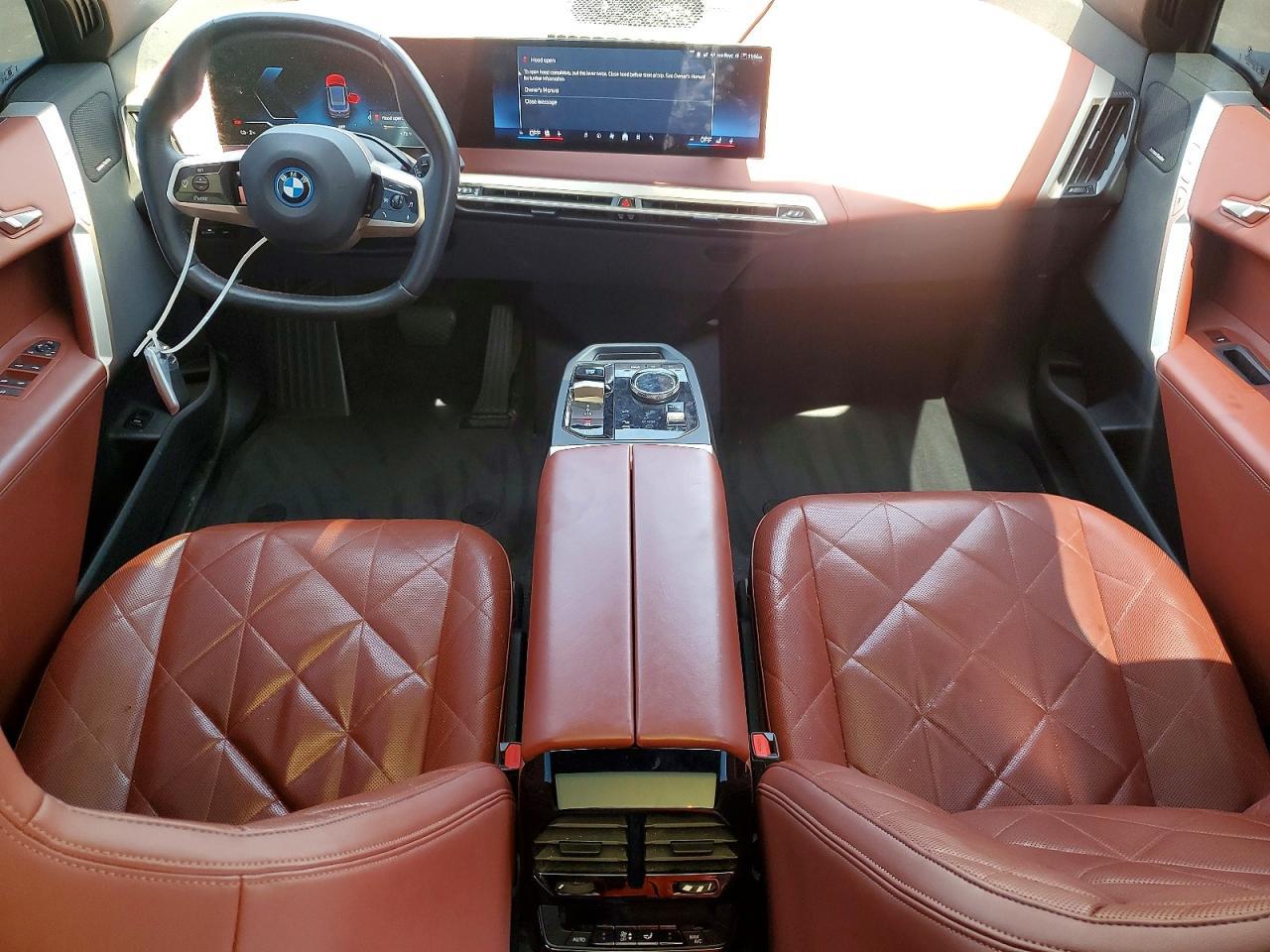 2024 BMW Ix xDrive50 - zdjęcie 8