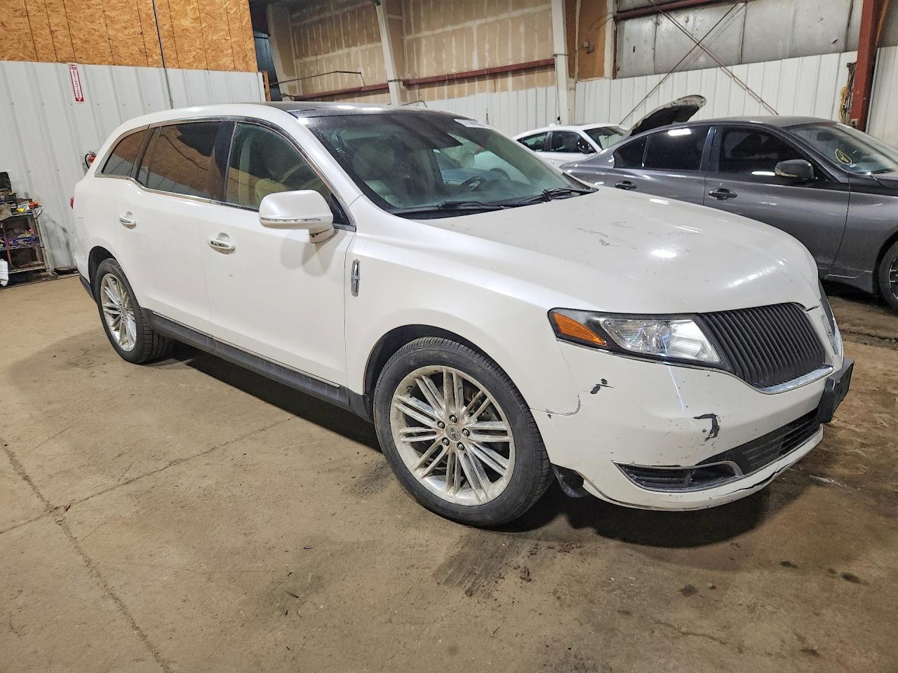 2013 Lincoln Mkt - zdjęcie 4