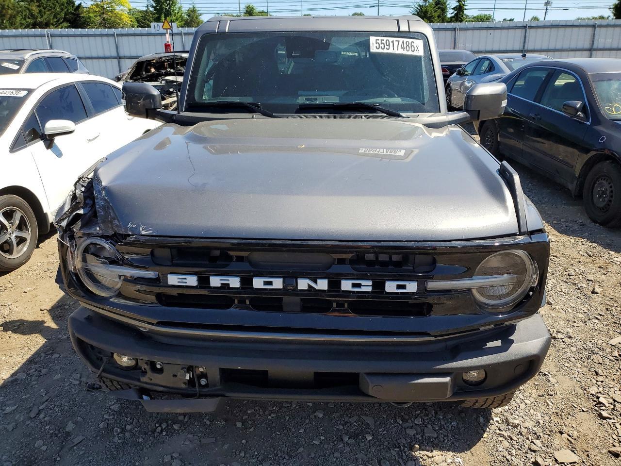 2024 Ford Bronco Outer Banks - zdjęcie 5