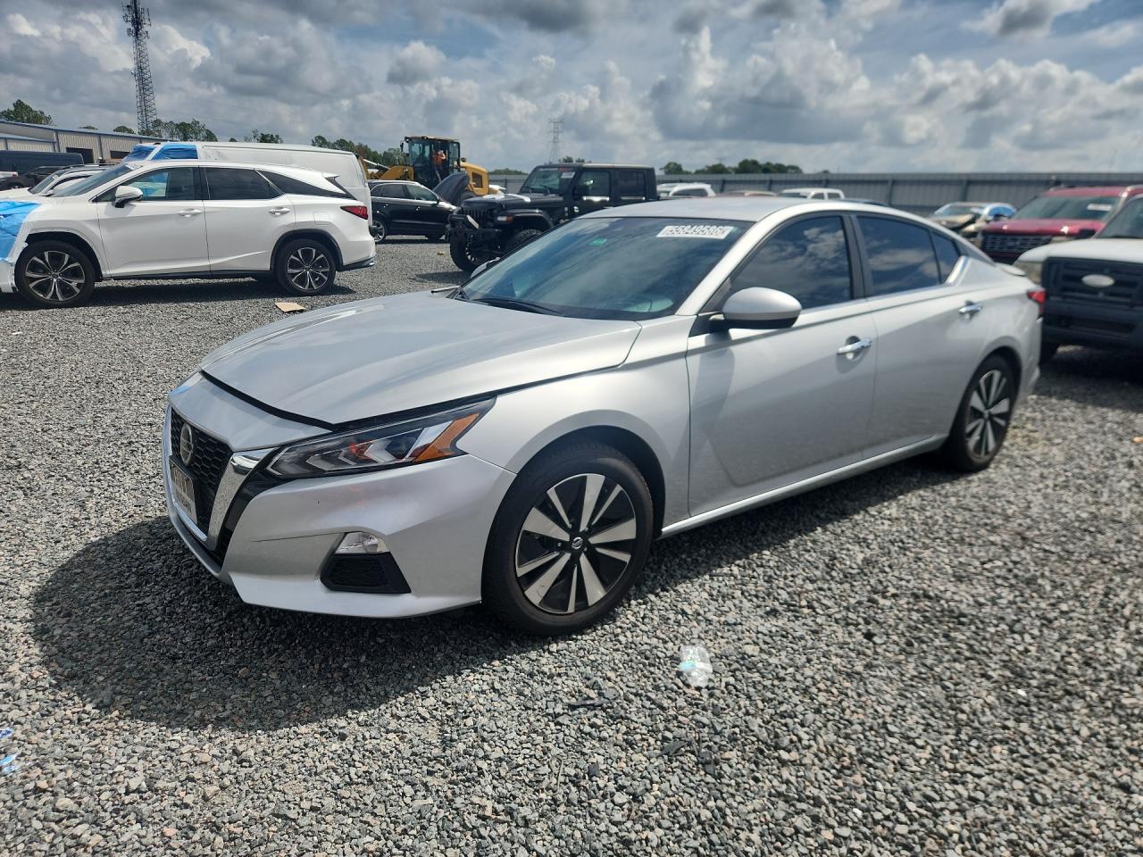 2022 Nissan Altima Sv - zdjęcie główne