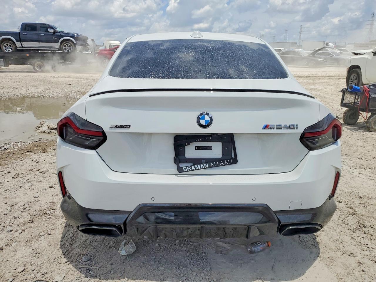 2023 BMW M240Xi - zdjęcie 6