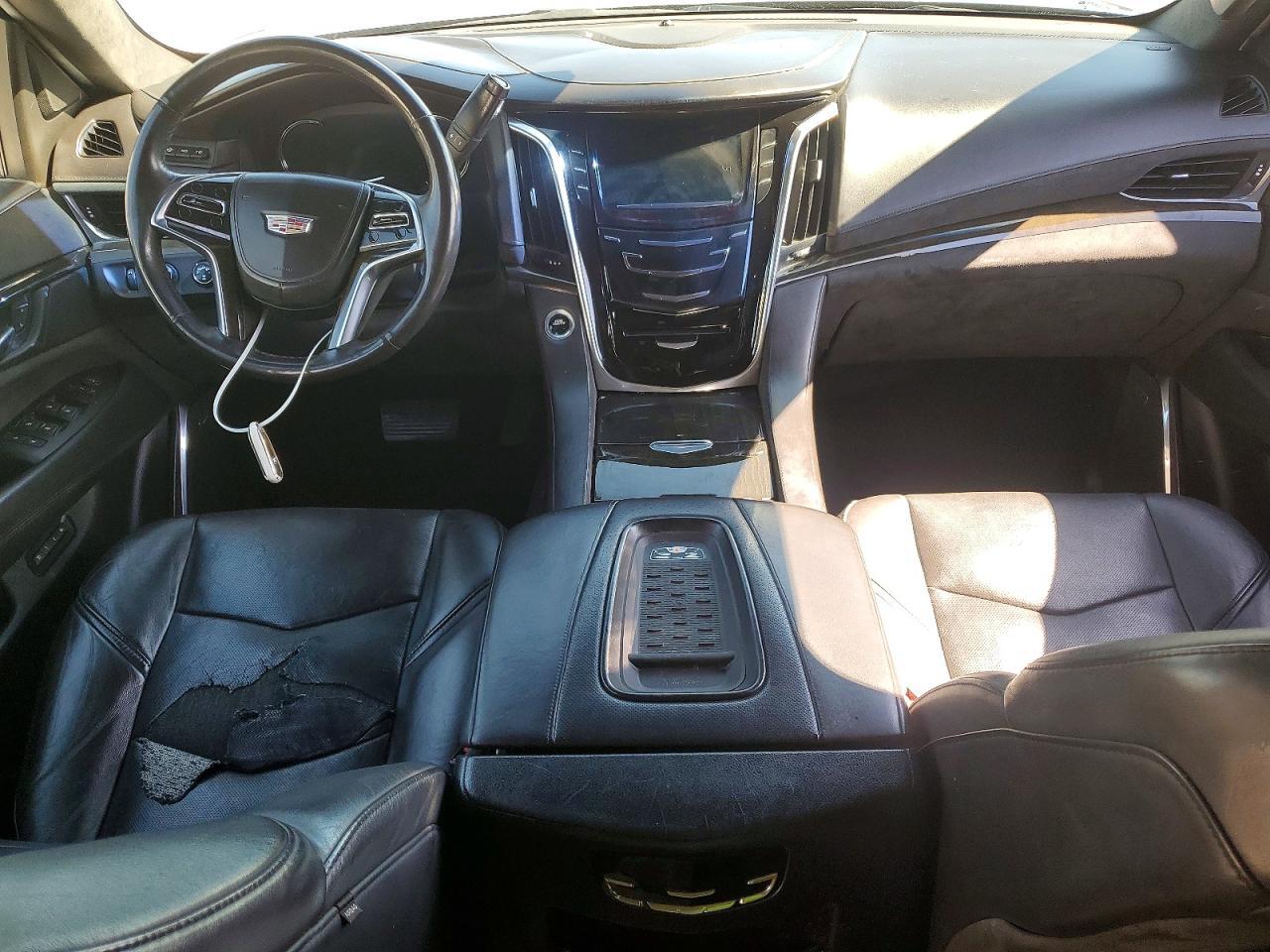 2017 Cadillac Escalade Platinum - zdjęcie 8