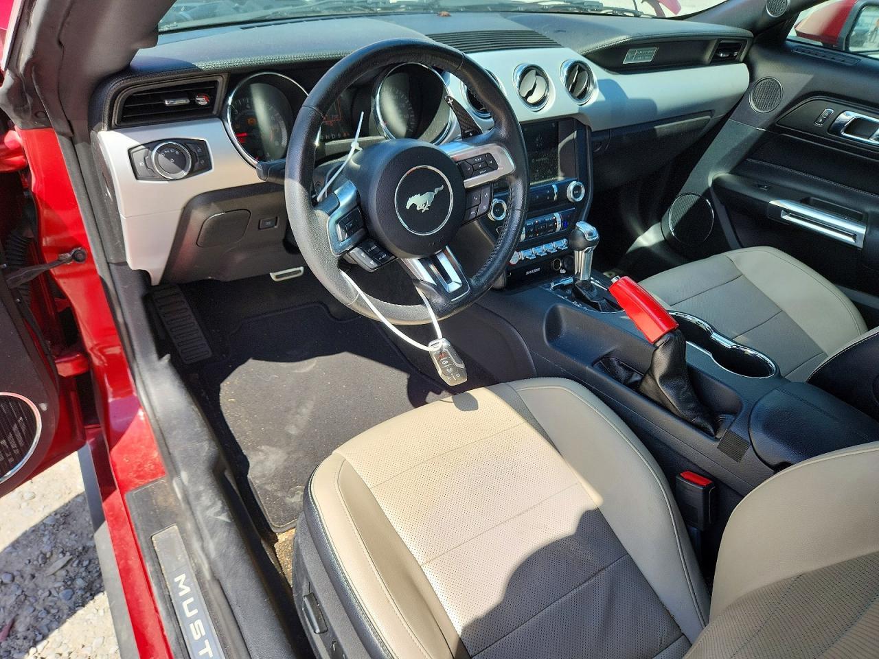 2016 Ford Mustang - zdjęcie 8