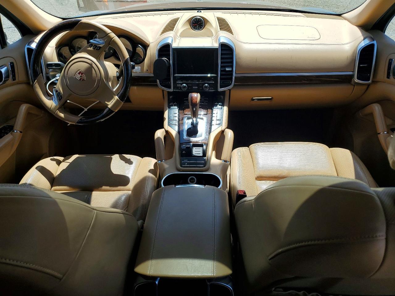 2014 Porsche Cayenne - zdjęcie 8