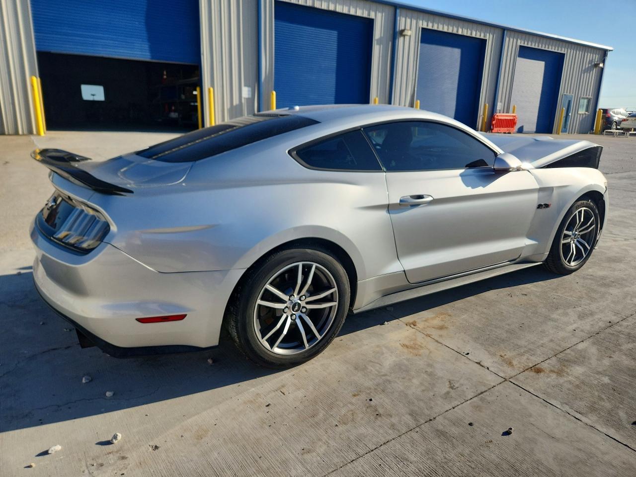 2017 Ford Mustang - zdjęcie 3
