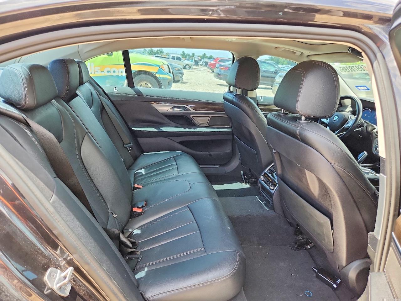2018 BMW 740 I - zdjęcie 10