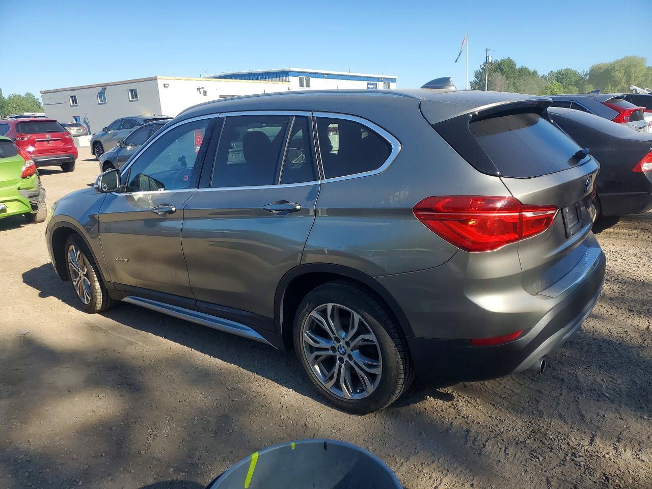 2016 BMW X1 xDrive28I - zdjęcie 2