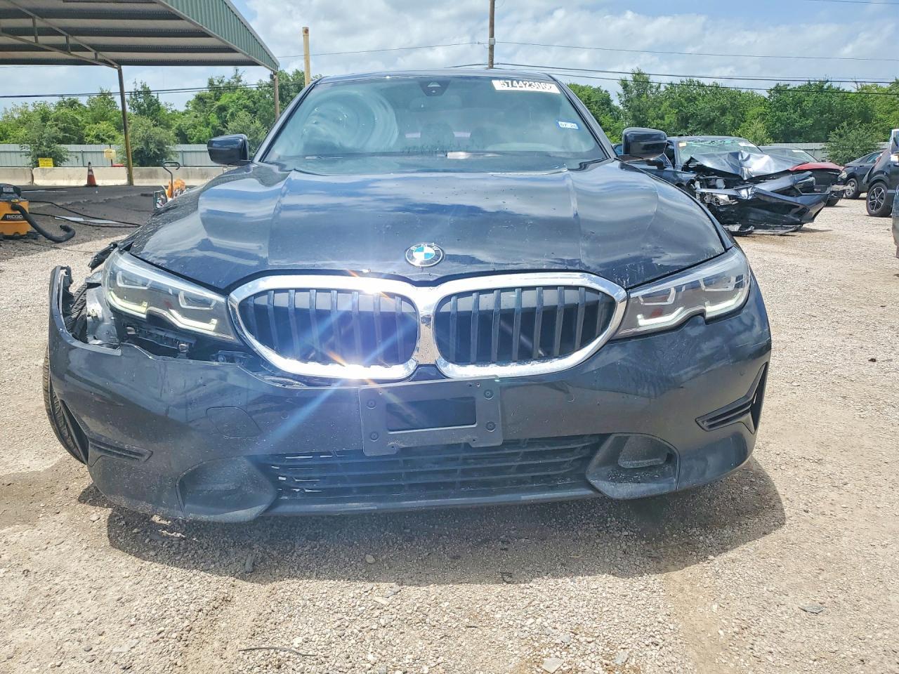 2019 BMW 330I - zdjęcie 5