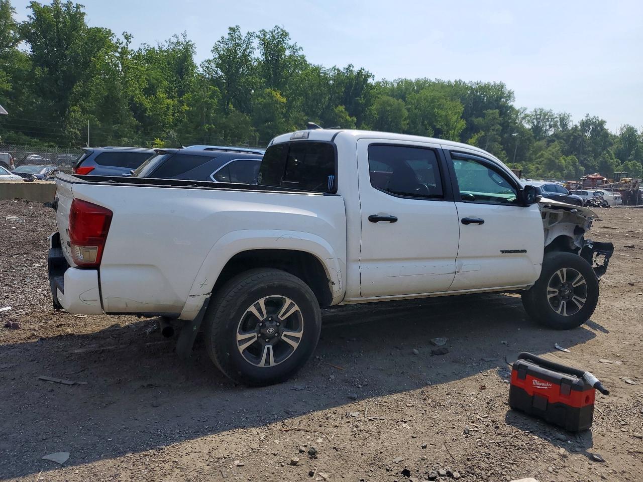 2017 Toyota Tacoma Trd Sport - zdjęcie 3