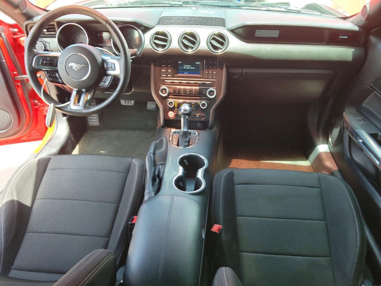 2017 Ford Mustang - zdjęcie 8