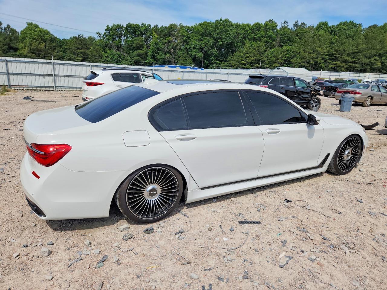2016 BMW 740 I - zdjęcie 3