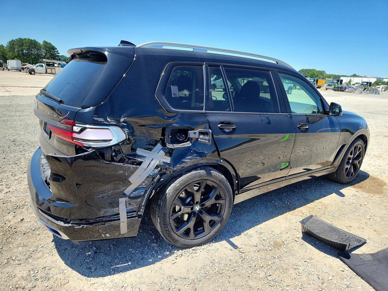 2021 BMW X7 xDrive40I - zdjęcie 3