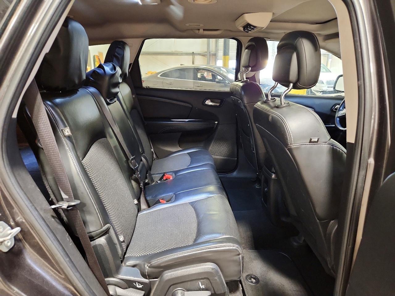 2015 Dodge Journey Crossroad - zdjęcie 11
