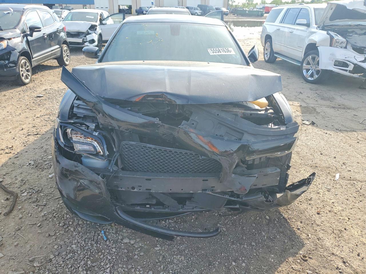 2016 Chrysler 300 S - zdjęcie 5