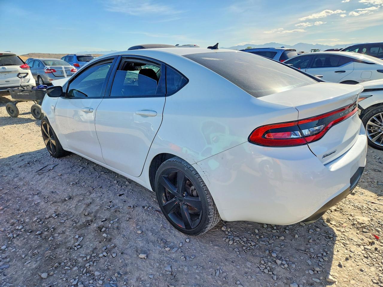 2015 Dodge Dart Sxt - zdjęcie 2