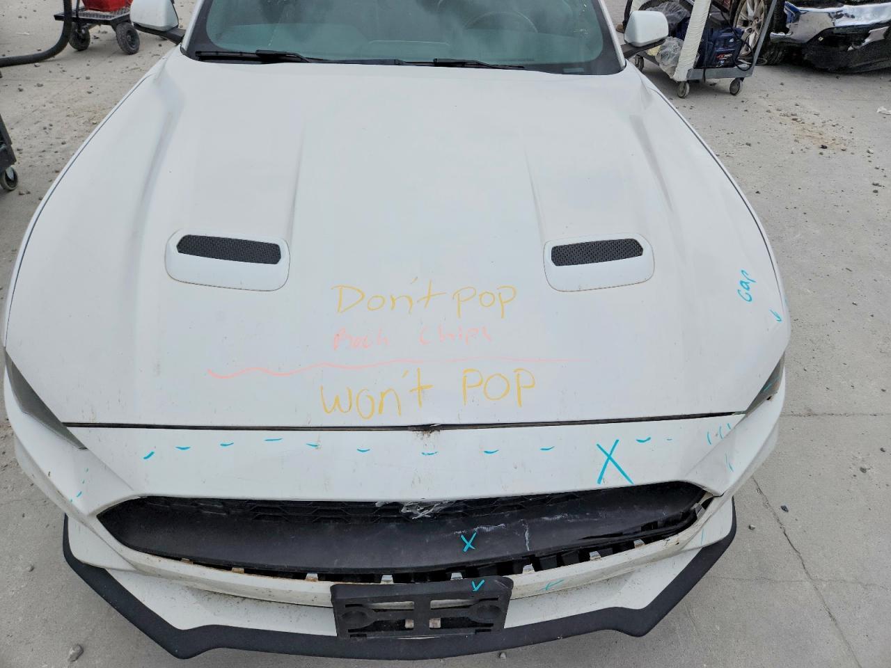 2020 Ford Mustang - zdjęcie 11