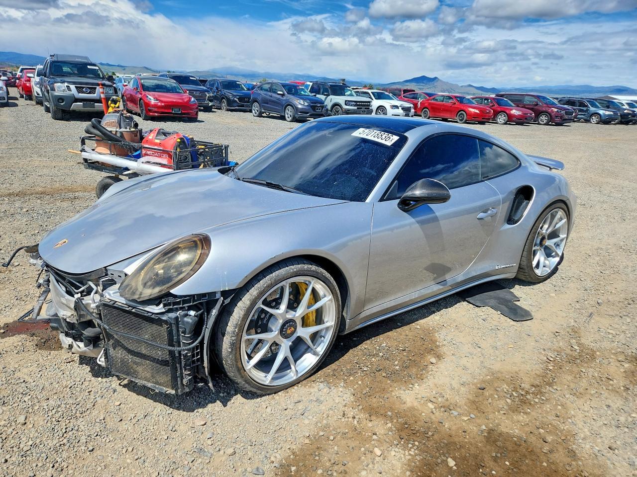 2017 Porsche 911 Turbo - zdjęcie główne
