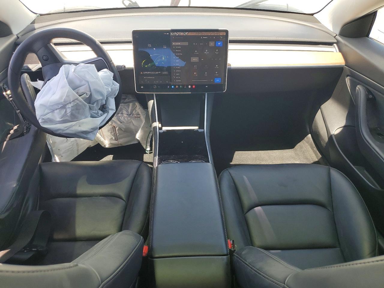 2020 Tesla Model 3 - zdjęcie 8