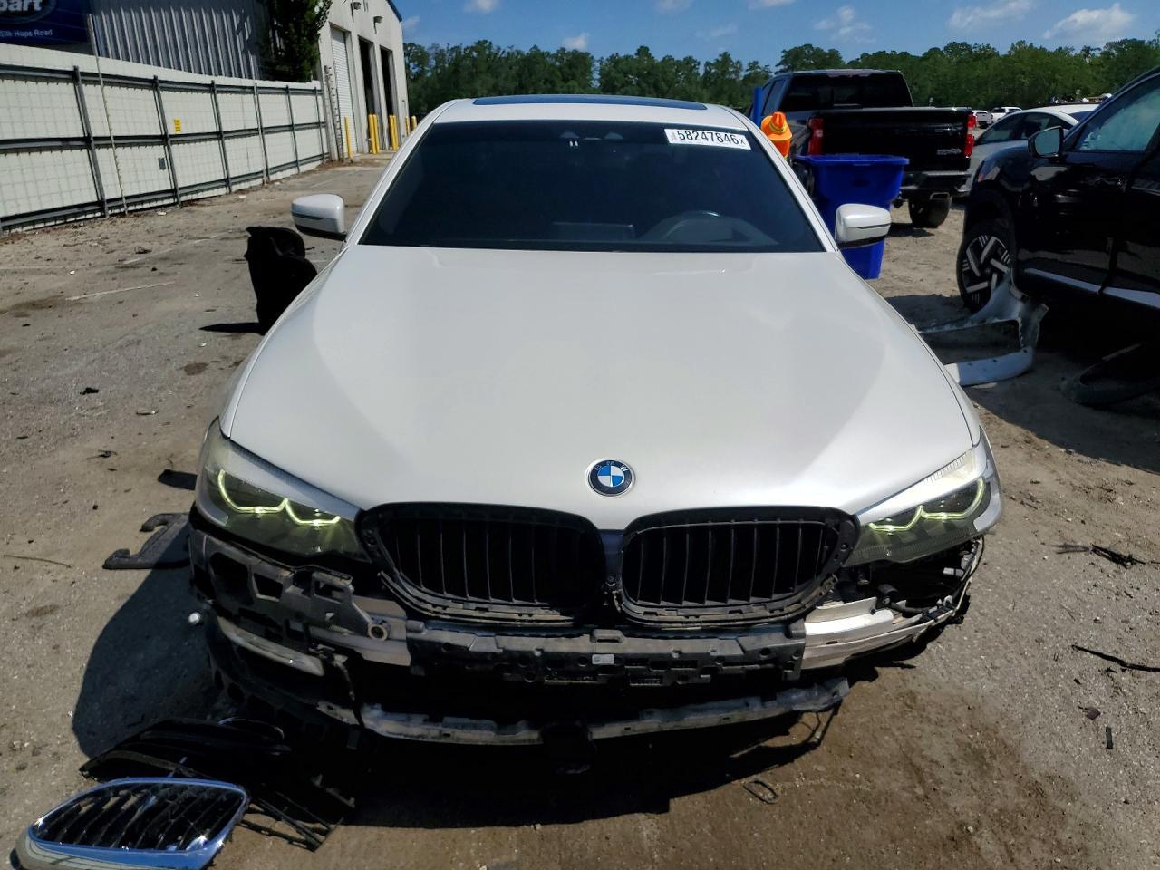 2017 BMW 530 I - zdjęcie 5