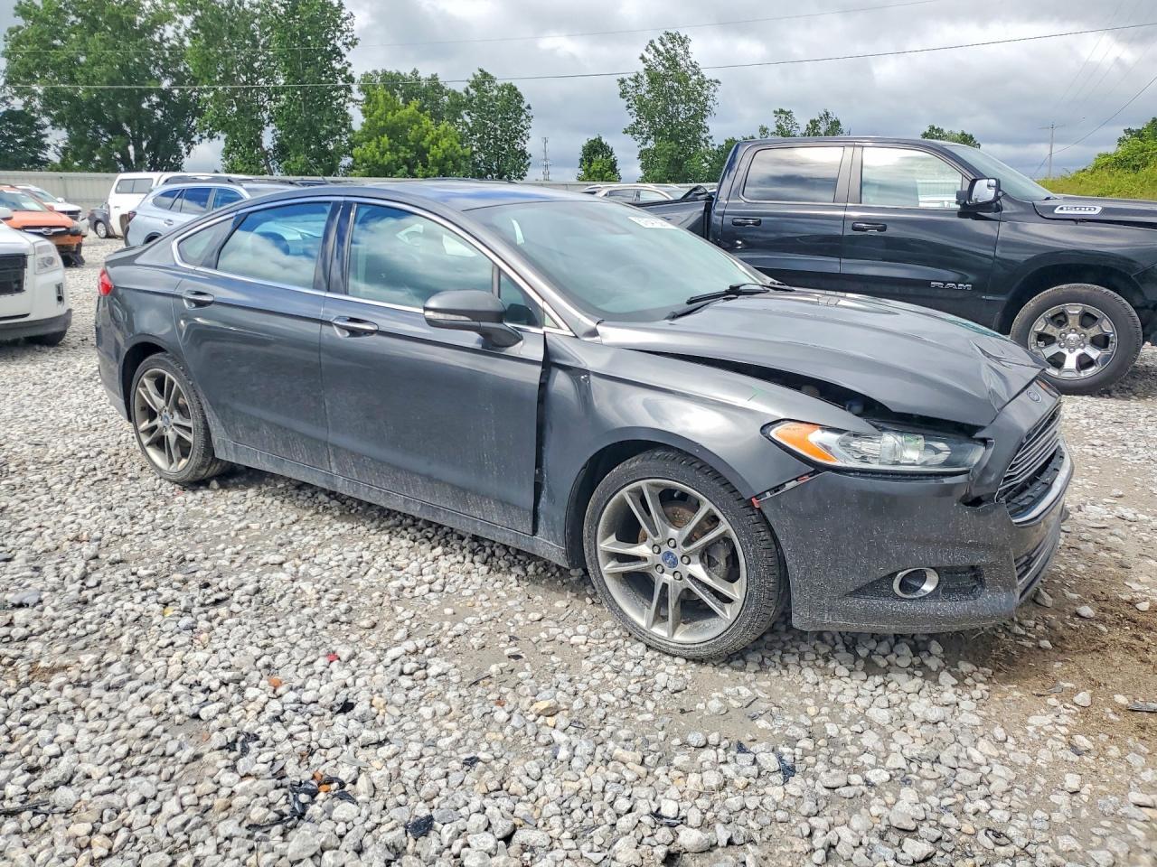 2015 Ford Fusion Titanium - zdjęcie 4