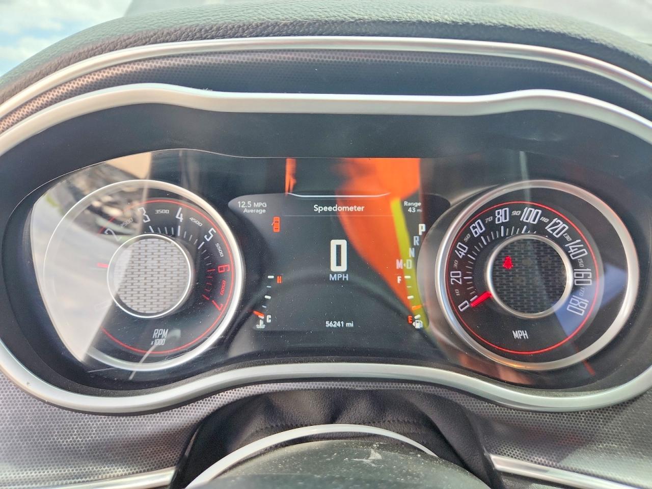 2016 Dodge Challenger R - zdjęcie 9
