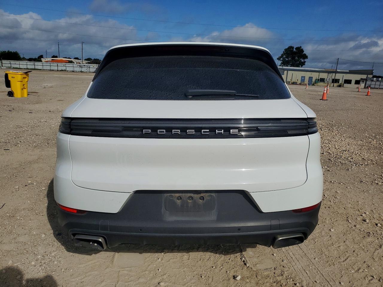 2024 Porsche Cayenne - zdjęcie 6