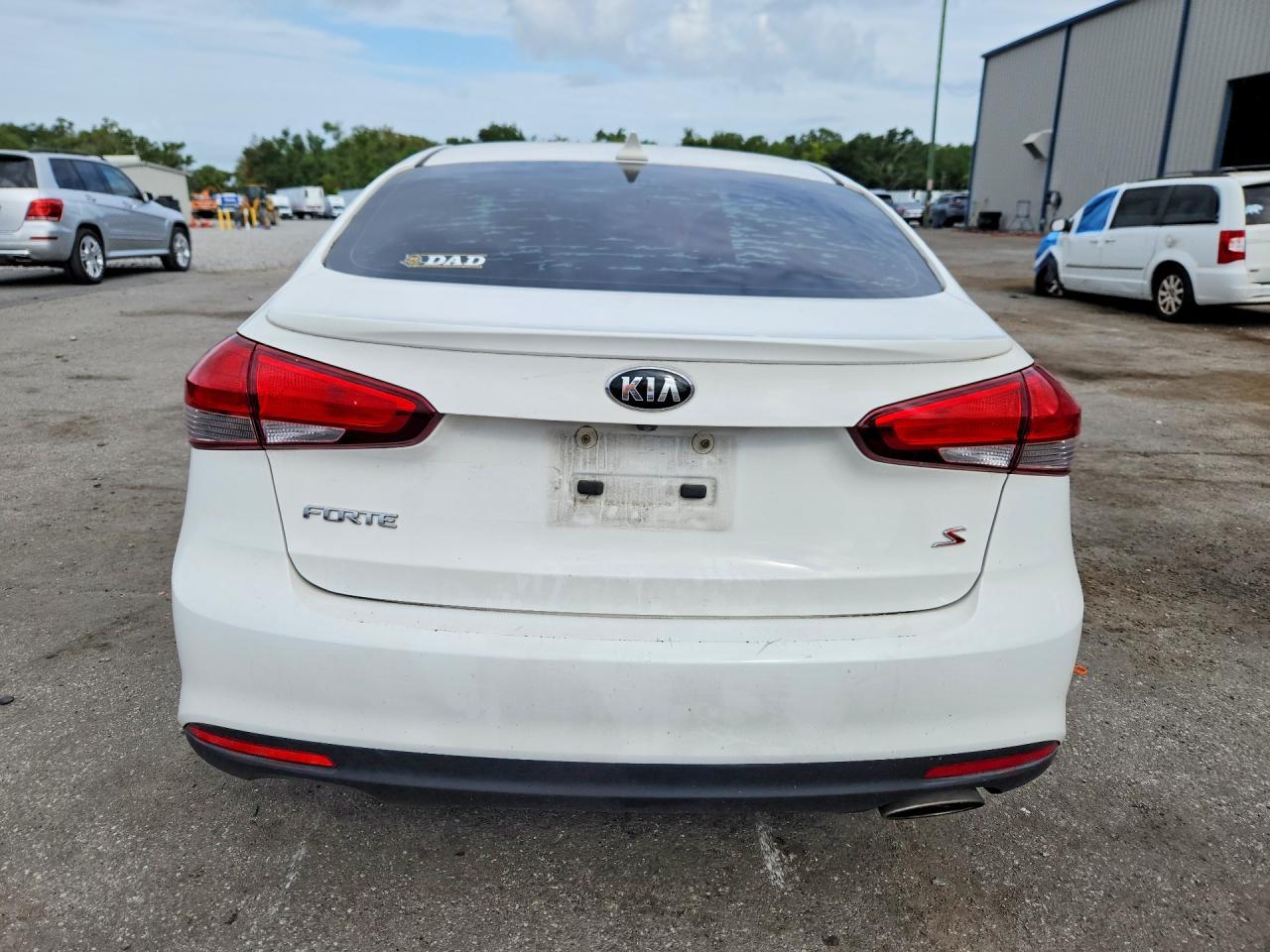 2017 Kia Forte S - zdjęcie 6