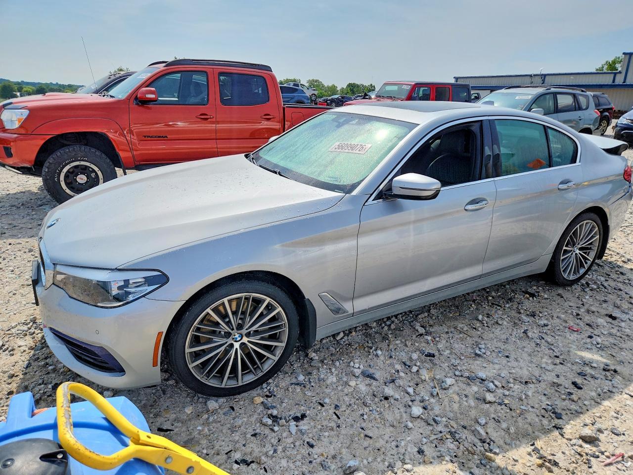 2018 BMW Seria 5 530i - zdjęcie główne