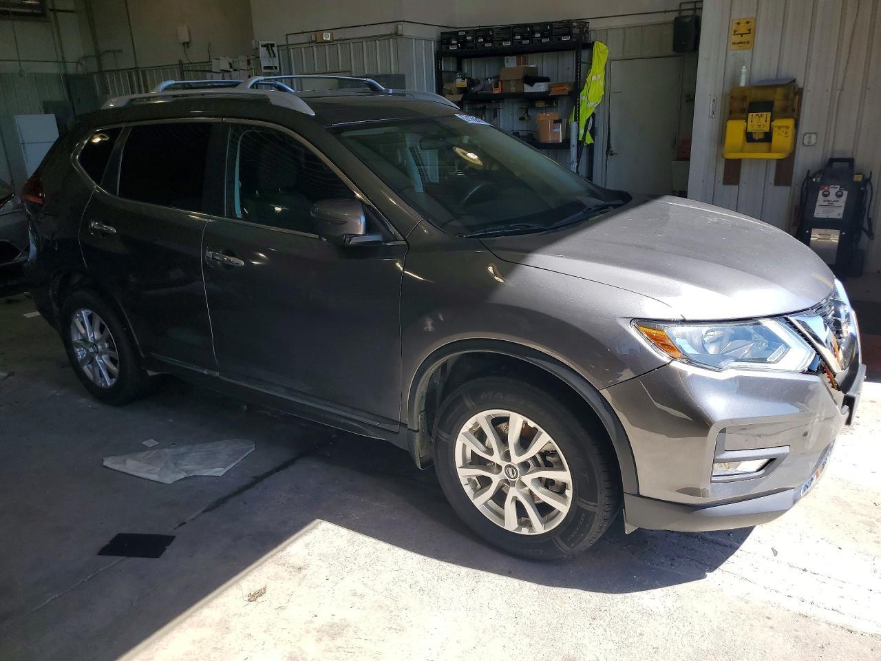 2017 Nissan Rogue S - zdjęcie 4