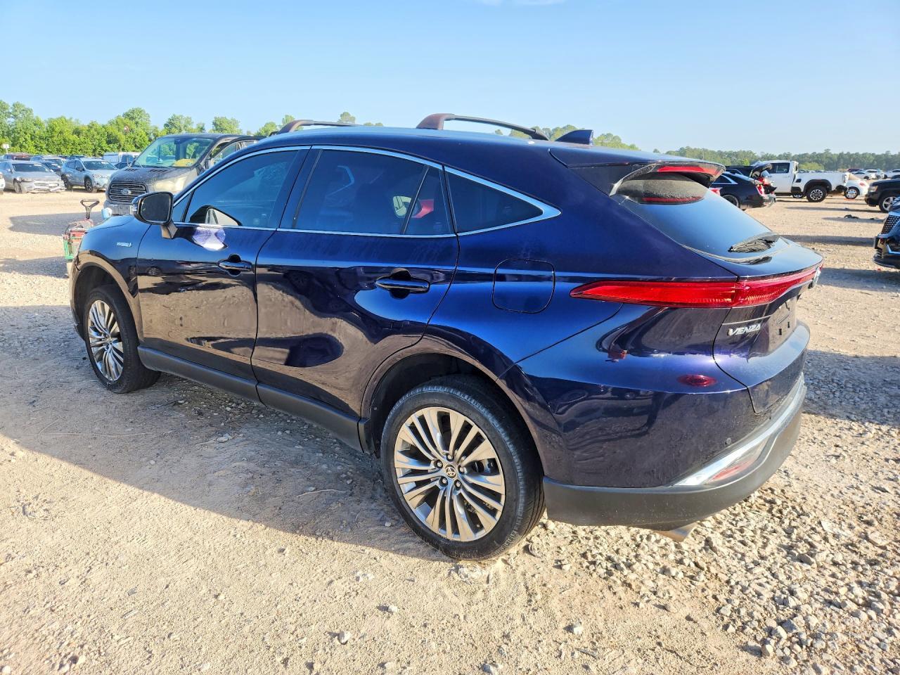 2021 Toyota Venza Xle - zdjęcie 2