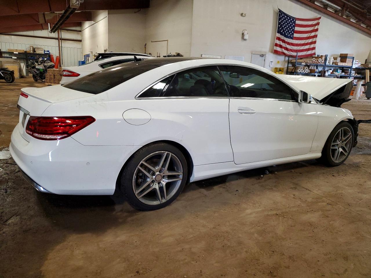 2016 Mercedes-Benz E - zdjęcie 3