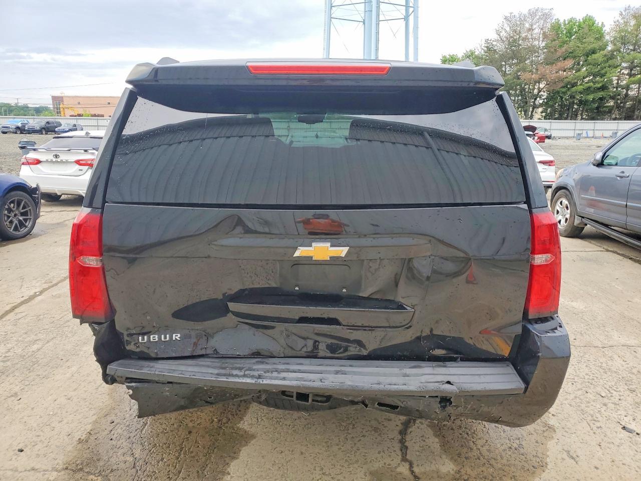 2017 Chevrolet Suburban K1500 Lt - zdjęcie 6