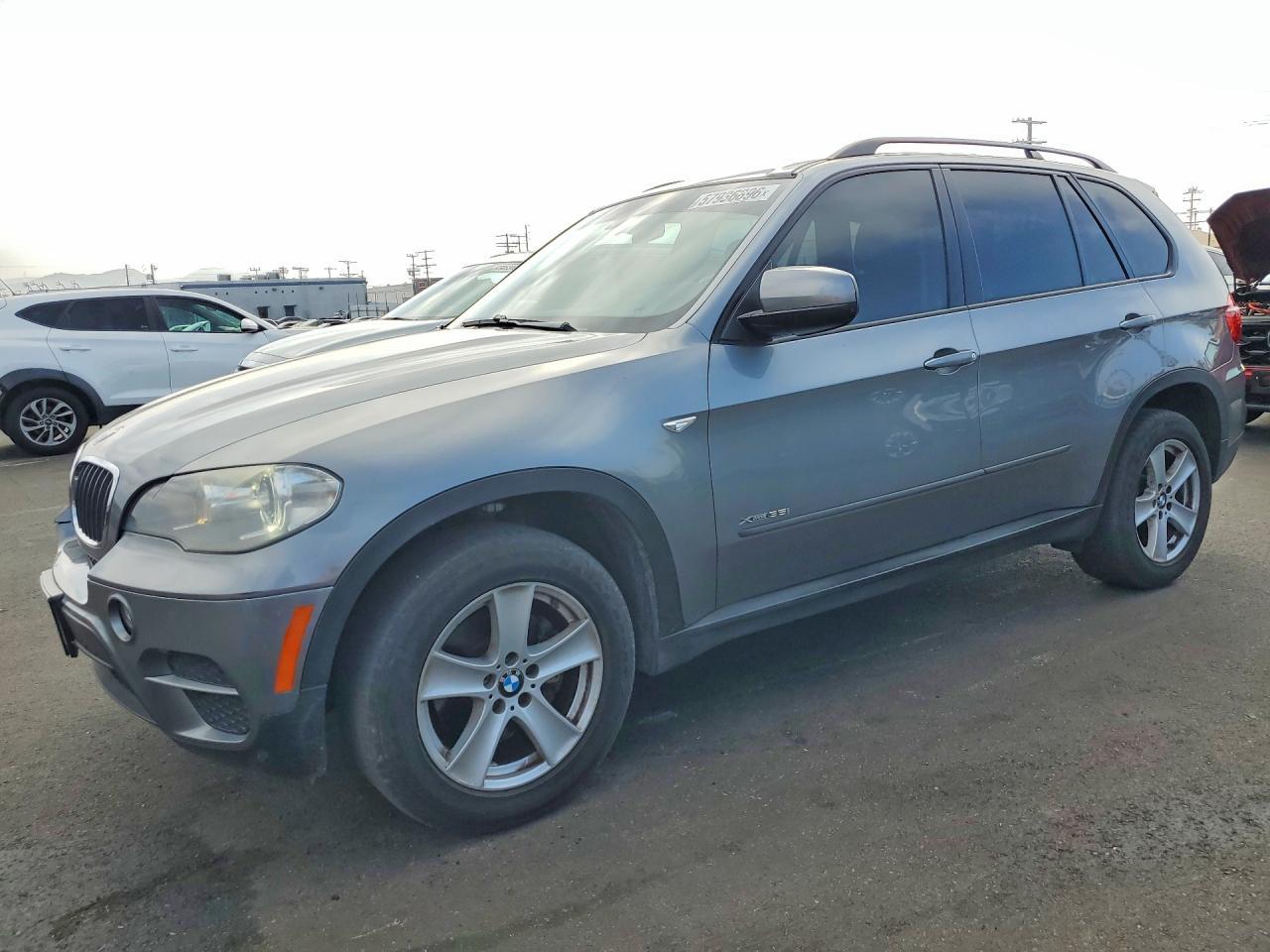 2013 BMW X5 xDrive35I - zdjęcie główne
