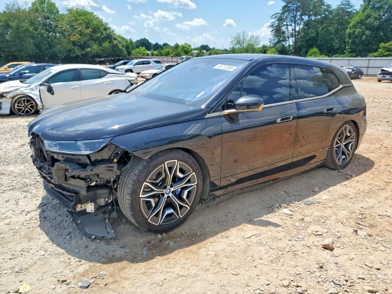 2024 BMW Ix M60 - zdjęcie główne