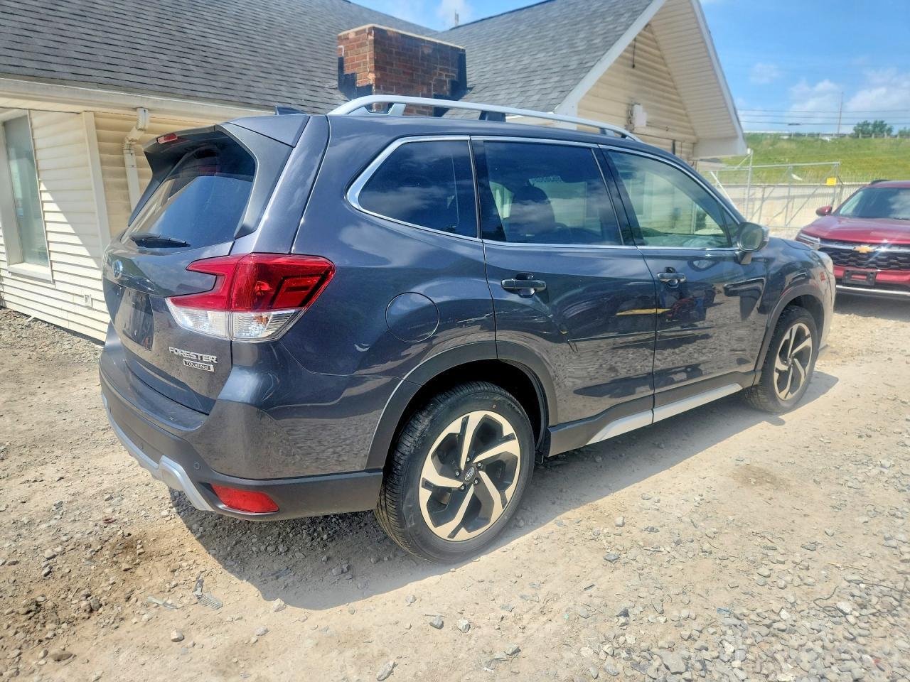 2023 Subaru Forester Touring - zdjęcie 3