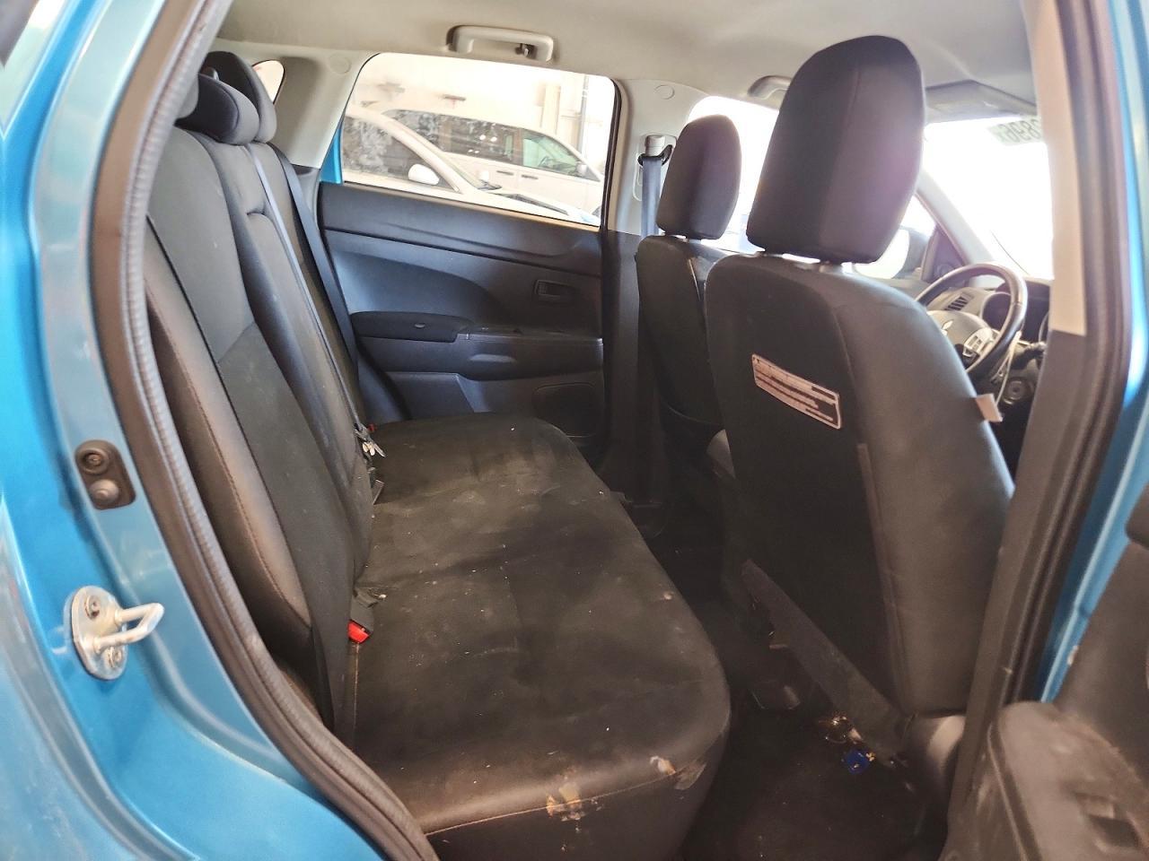 2013 Mitsubishi Outlander Sport Es - zdjęcie 11