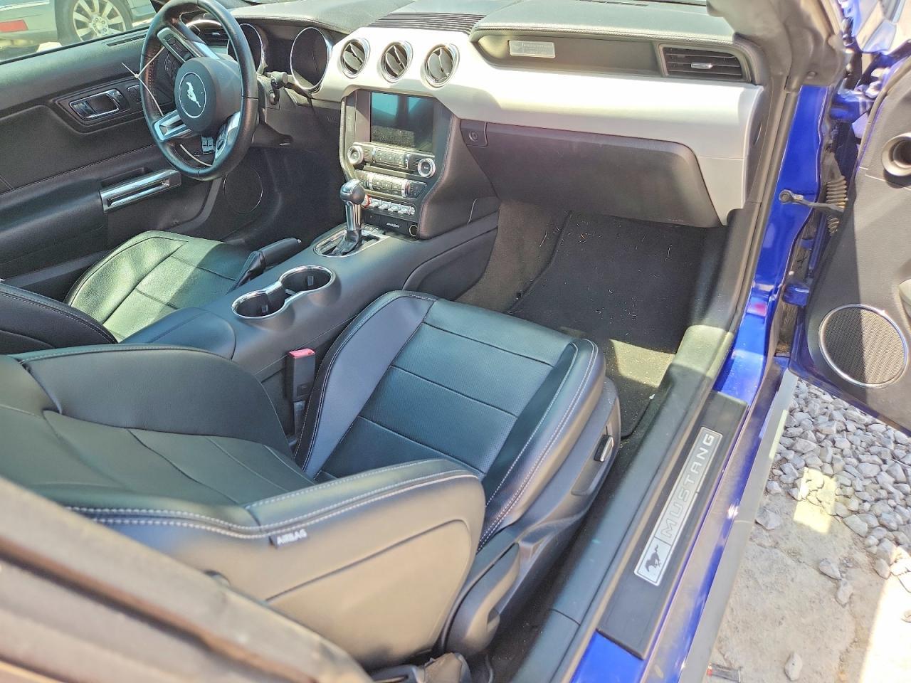 2016 Ford Mustang - zdjęcie 8