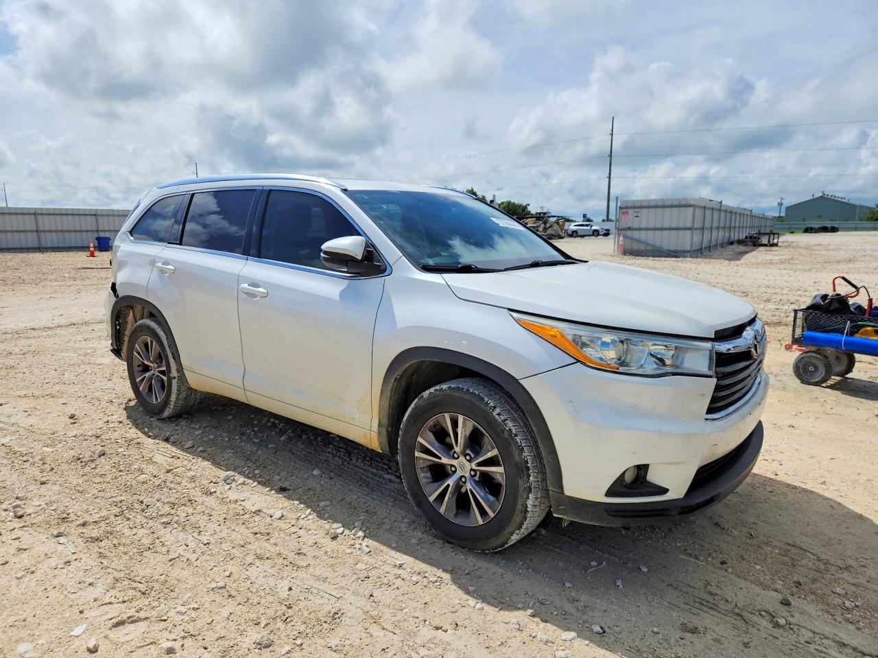 2015 Toyota Highlander - zdjęcie 4