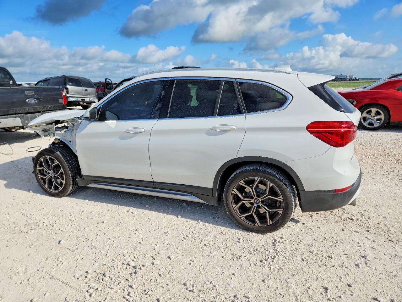 2021 BMW X1 Sdrive28I - zdjęcie 2