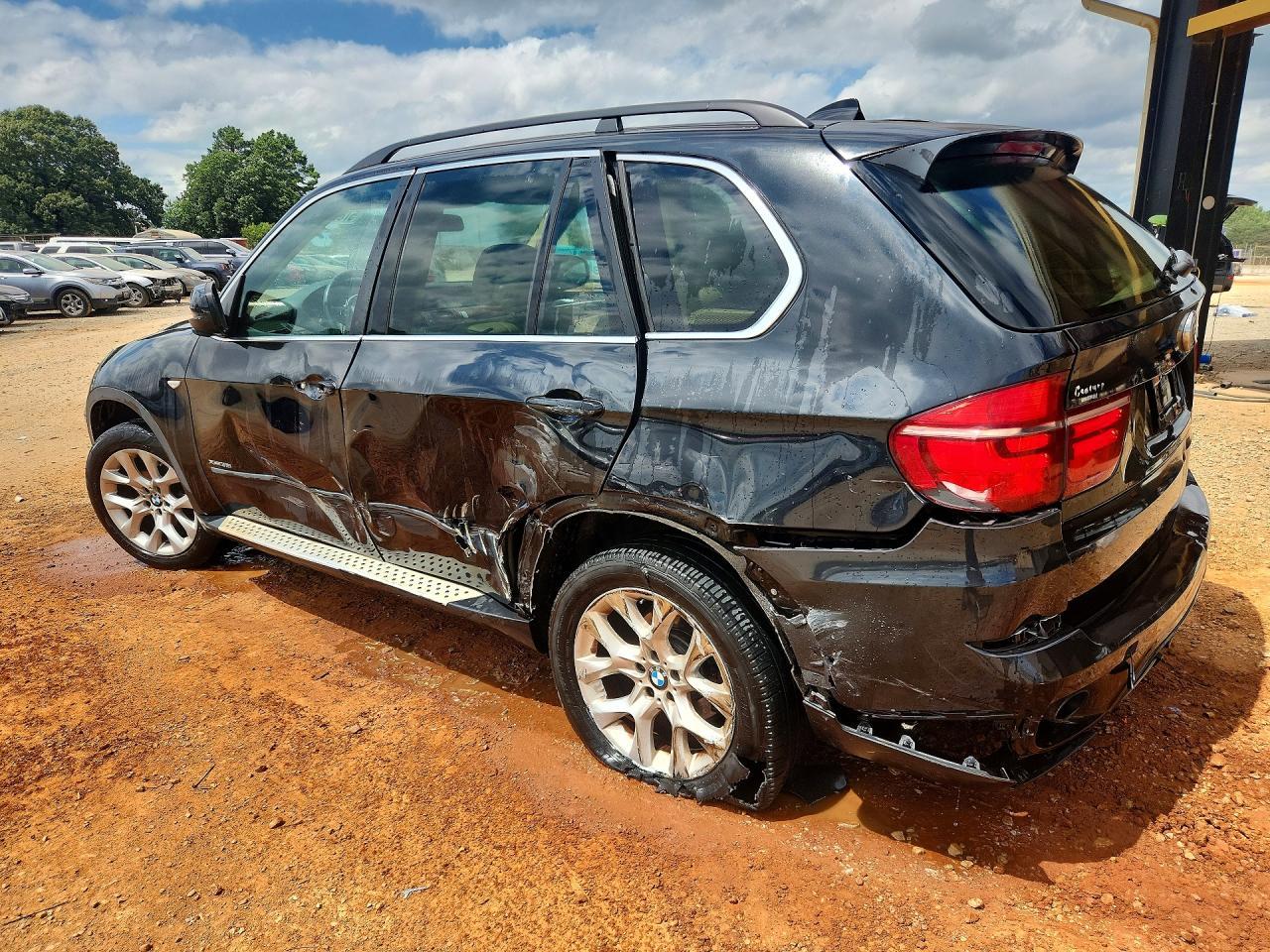 2013 BMW X5 xDrive35I - zdjęcie 2