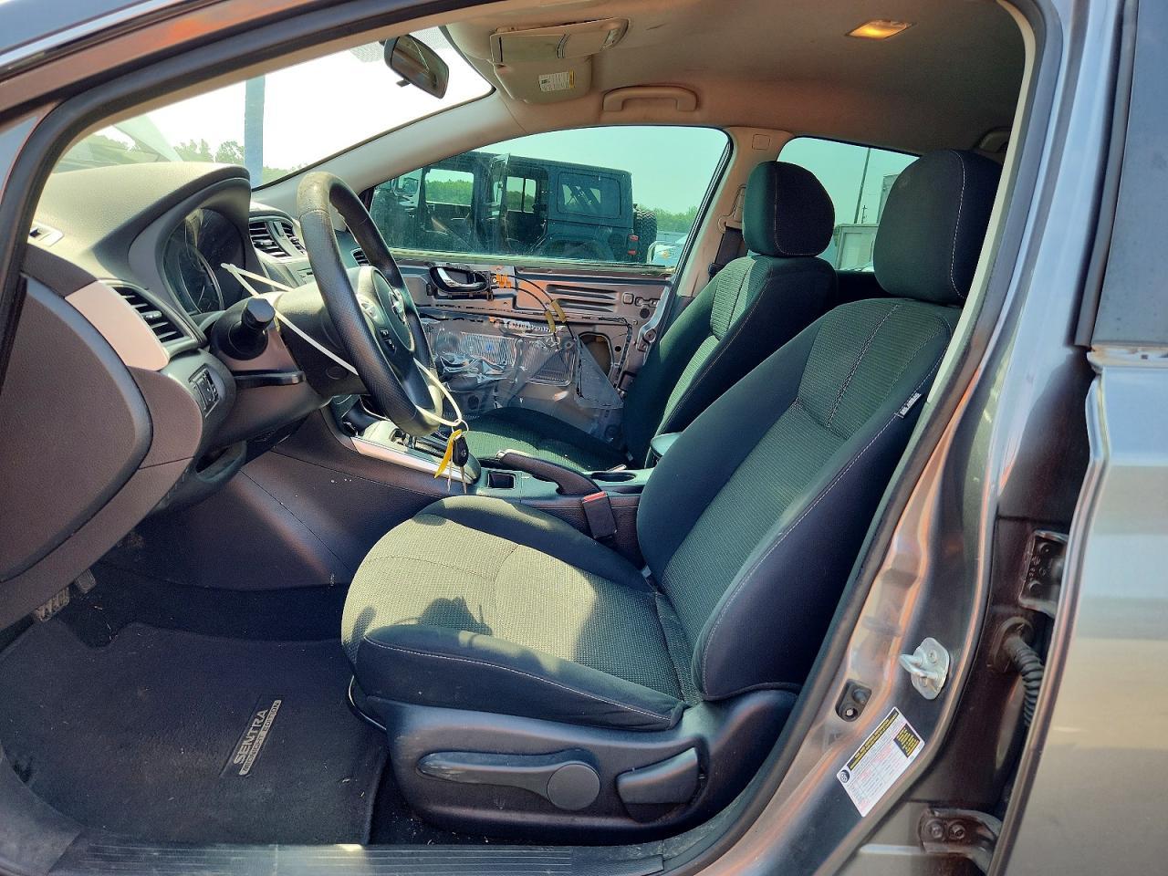 2018 Nissan Sentra S - zdjęcie 7