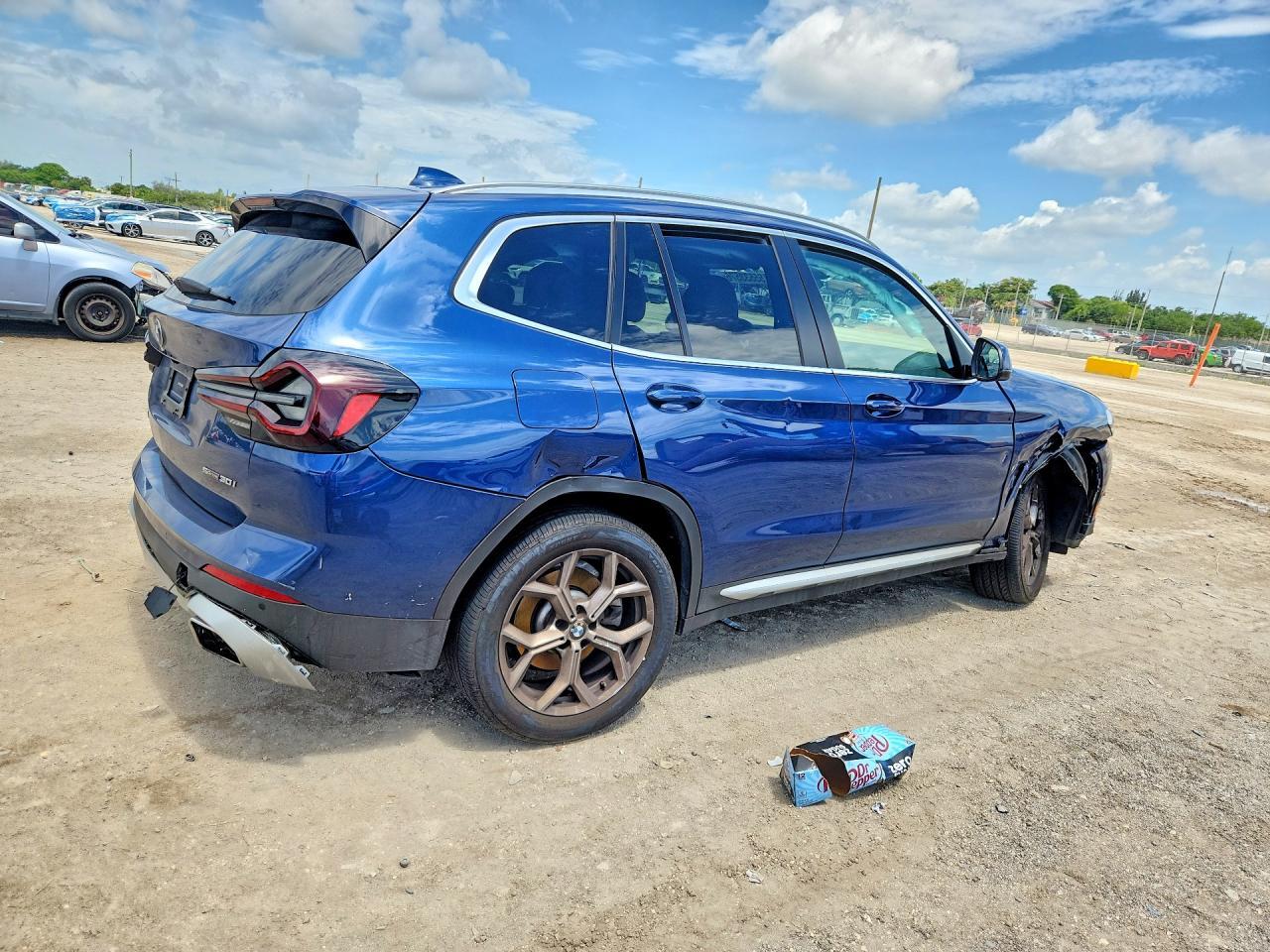2023 BMW X3 - zdjęcie 3