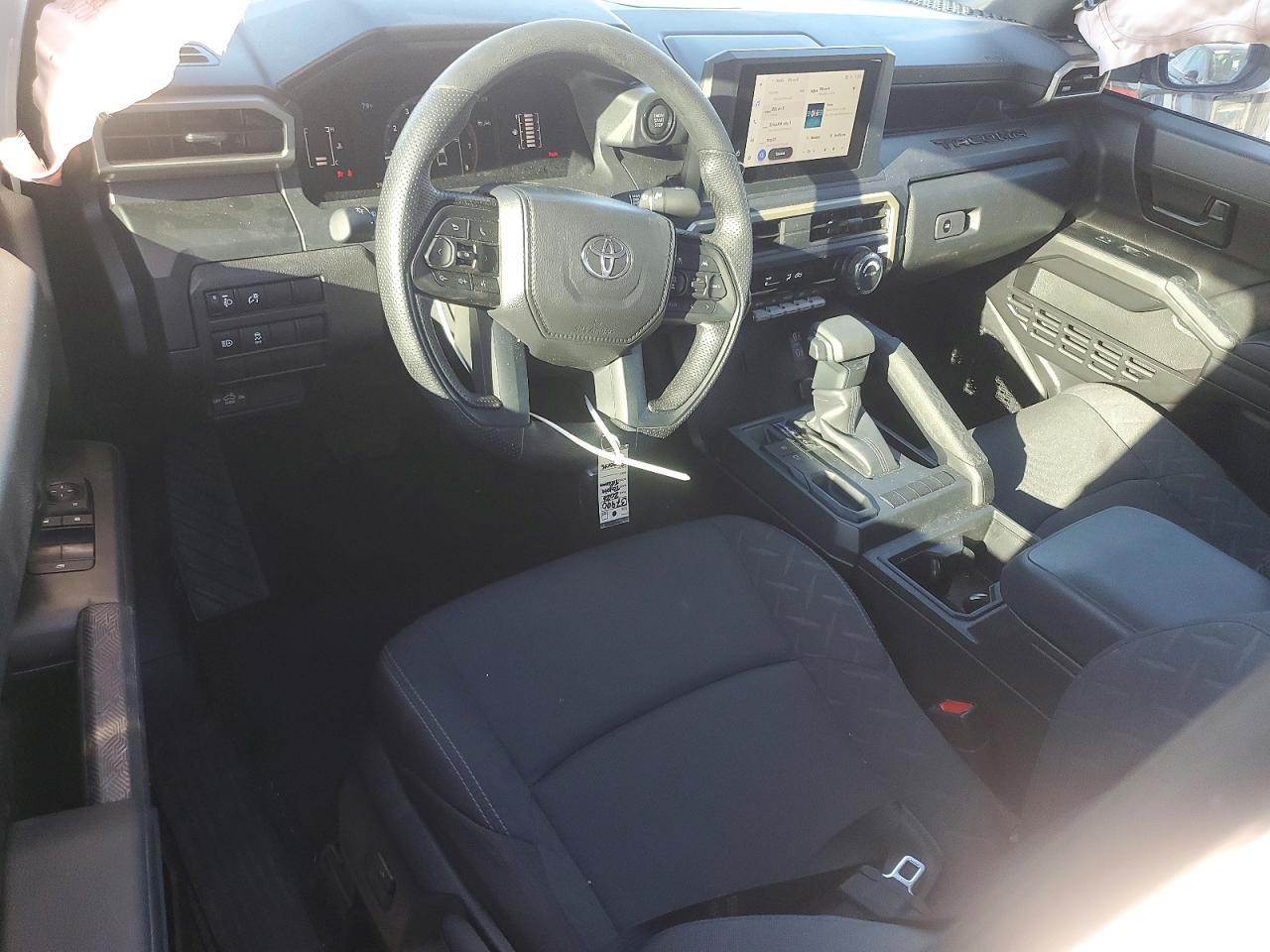2026 Toyota Tacoma Sr - zdjęcie 8