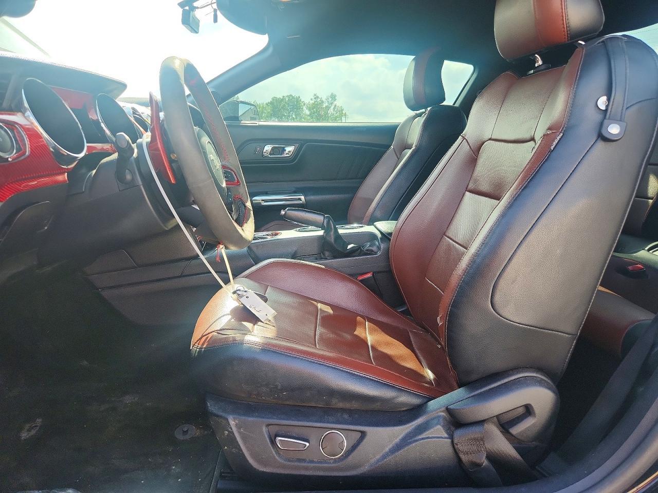 2016 Ford Mustang - zdjęcie 7