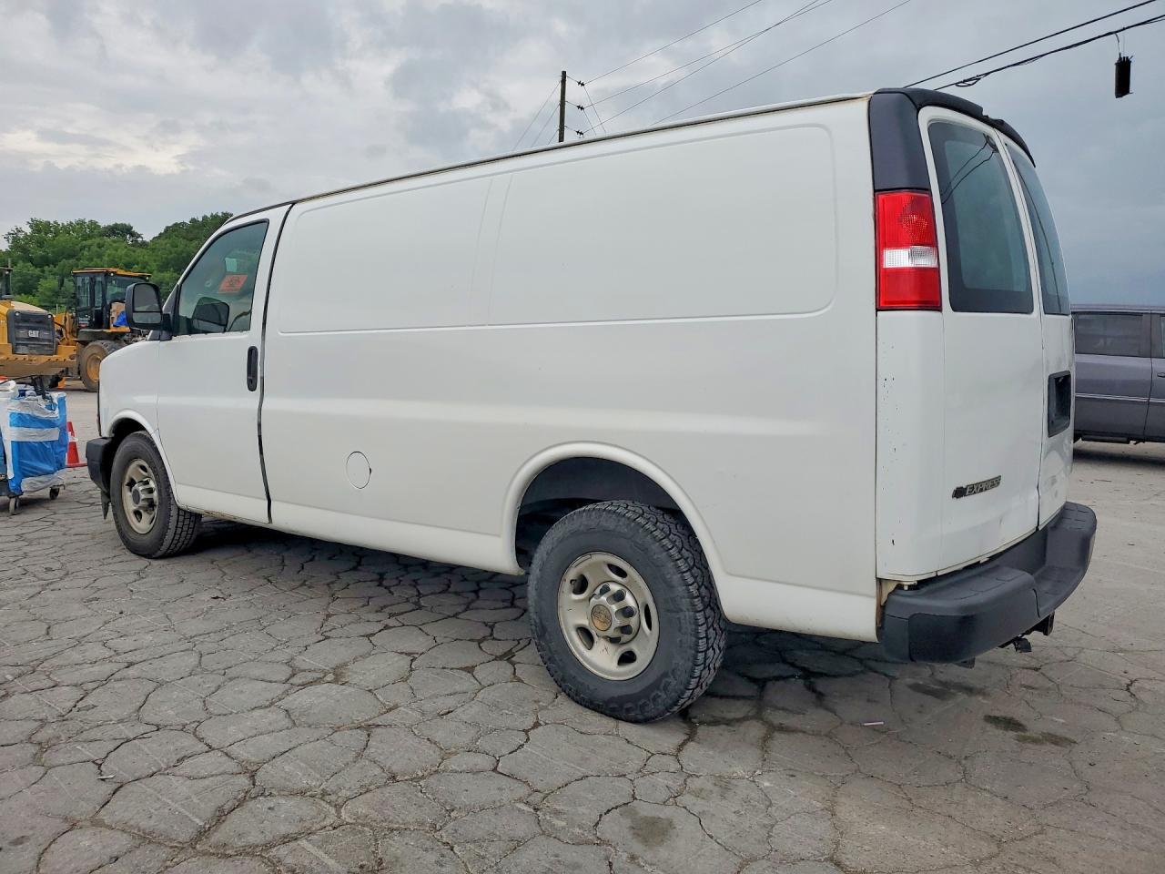 2017 Chevrolet Express - zdjęcie 2