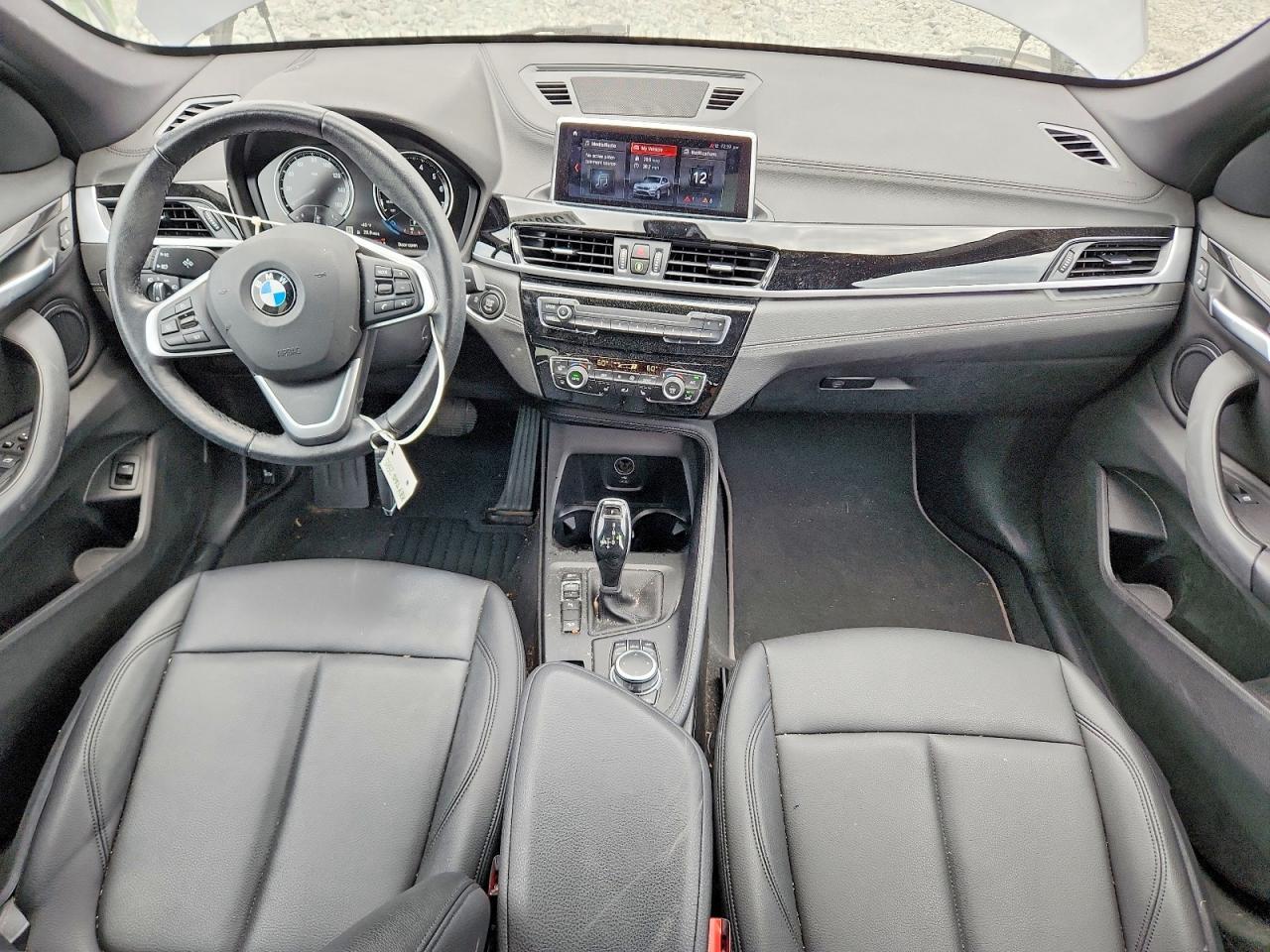 2022 BMW X1 xDrive28I - zdjęcie 8