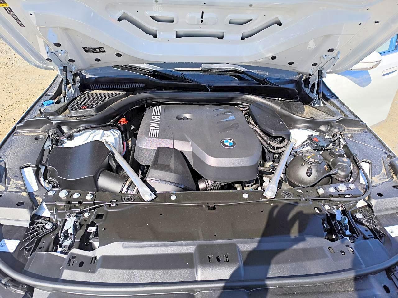 2026 BMW 530 Xi - zdjęcie 13