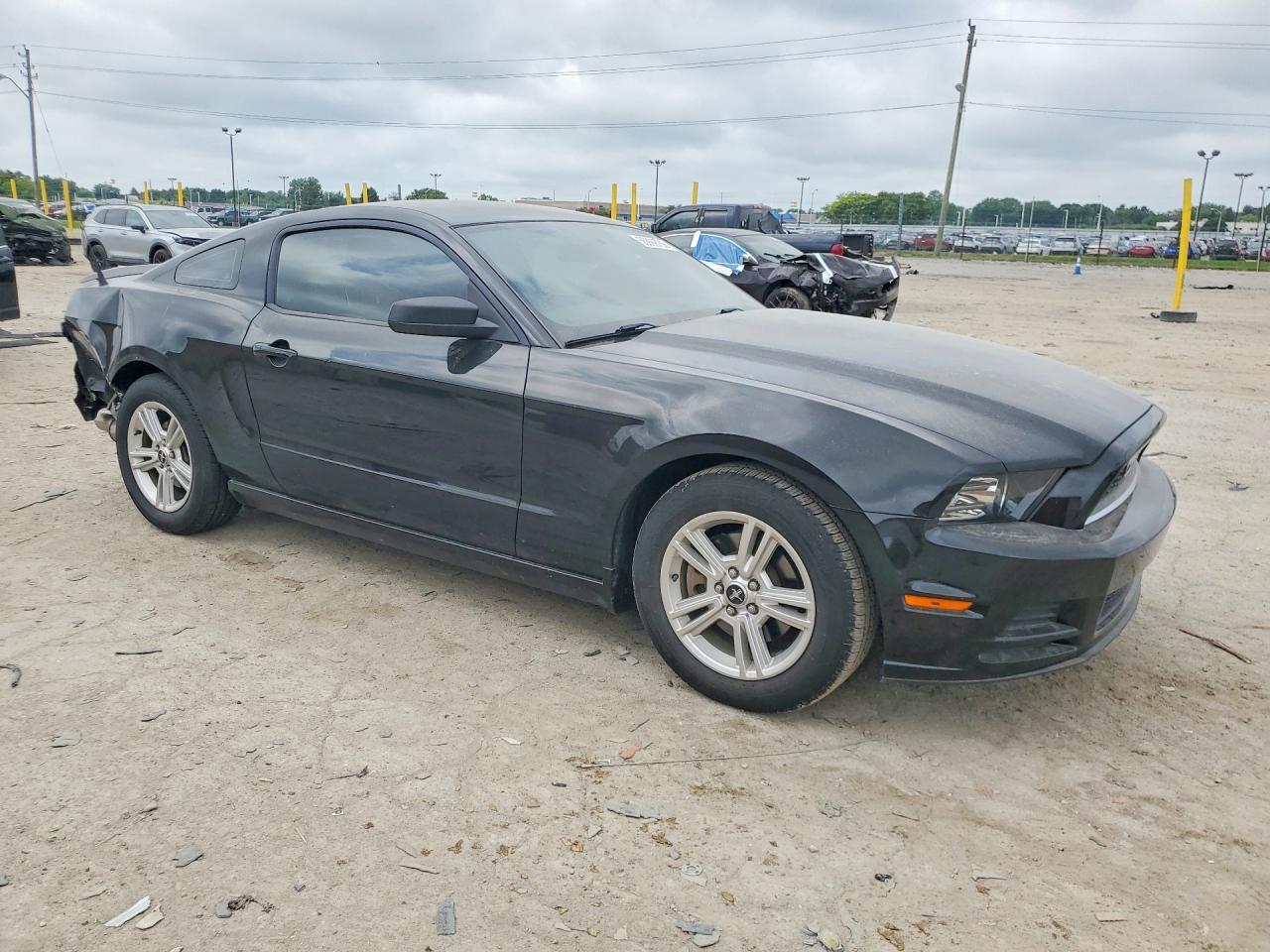 2013 Ford Mustang - zdjęcie 4