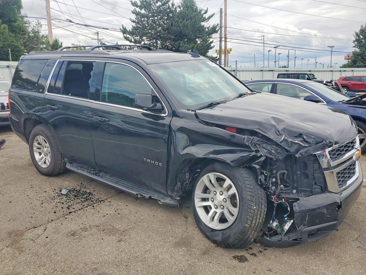 2019 Chevrolet Tahoe C1500 Lt - zdjęcie 4